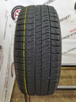 Bridgestone Blizzak VRX2 215/45 R17 87Q