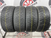 Goodyear Ultra Grip Ice Arctic R16 215/55