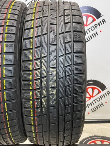 Yokohama IIce Guard IG30 R16 205/65