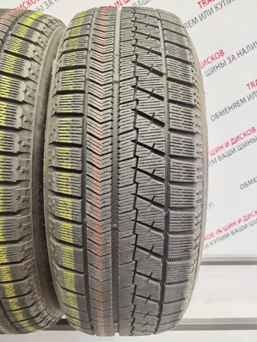 Bridgestone Blizzak VRX R17 215/60