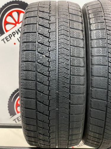 Bridgestone Blizzak VRX R17   215/50