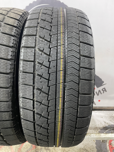 Bridgestone Blizzak VRX R17 235/55