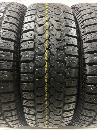 Yokohama IceGuard stud f-700z R16 215/70