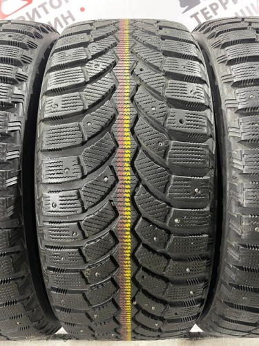 Bridgestone Blizzak Spike 01 R19 255/50