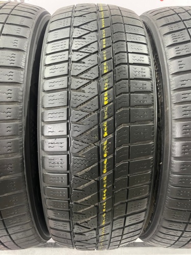 Kumho WinterCraft WS71 R17 215/65