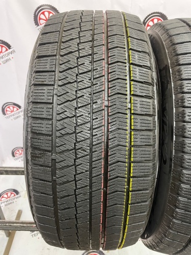 Bridgestone Blizzak VRX 2 R18 235/50 97Q