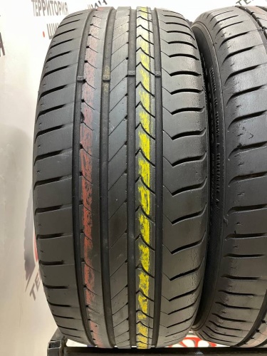 Goodyear EfficientGrip 195/60/15