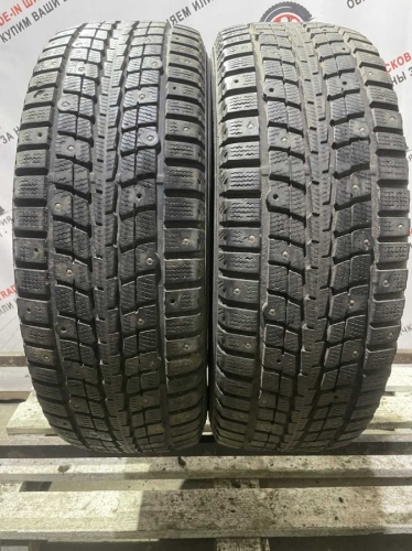 Dunlop SP Winter Ice 01 R16 215/60