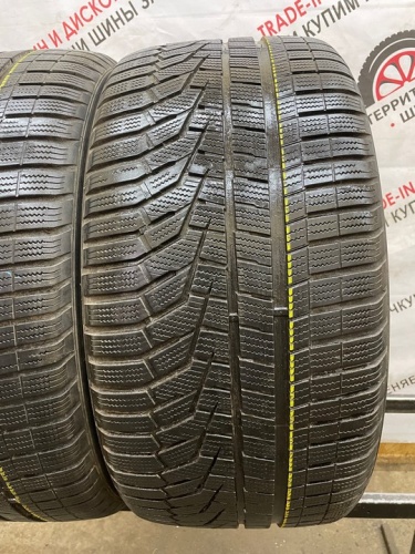Hankook Winter I'Cept Evo2 W320A SUV R21 295/35 107V