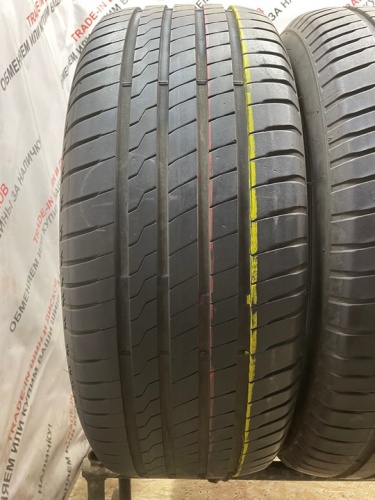 Firestone RoadHawk R18 235/55