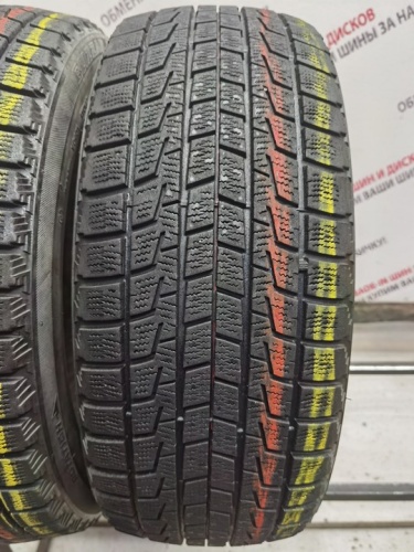 Bridgestone Blizzak REVO1 R17	215/45