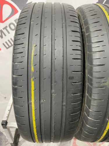 Kumho Ecsta HS51 R16 215/60