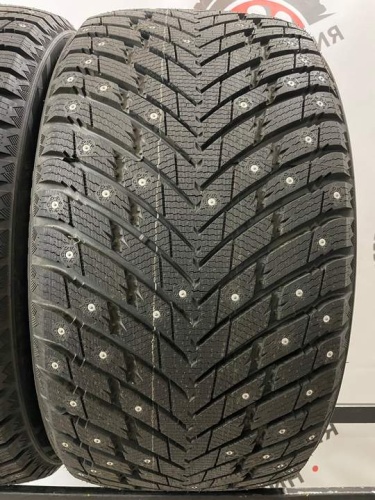 ILink WinterVorhut STUD III R18 245/40