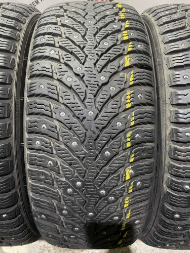 Nokian Tyres Hakkapeliitta 9 R17 215/55