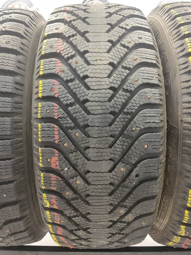 Goodyear UltraGrip 500 235/55 R17