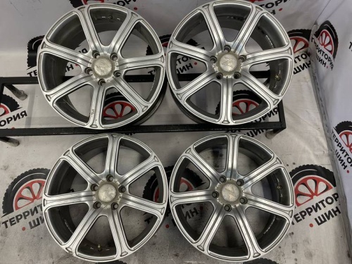 Литые  R17 5x114.3 ЦО 70.1 et45 7 j