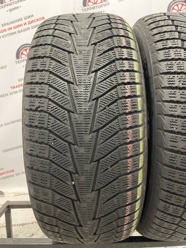 Hankook Winter I'Cept IZ2  R17 235/55