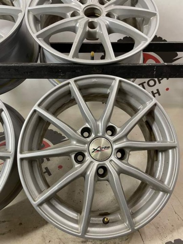 Литье Nissan R15 5*114,3/66,1/ET45/6,5J