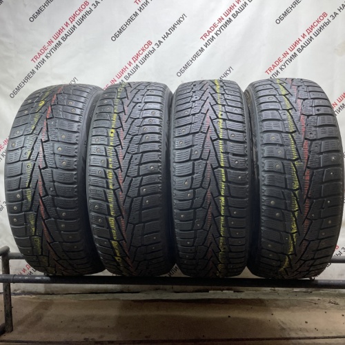 Roadstone Winguard Spike R17 215/55