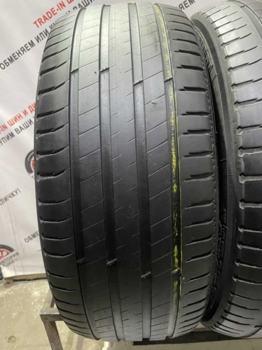 Michelin Latitude Sport 3 R19 235/55