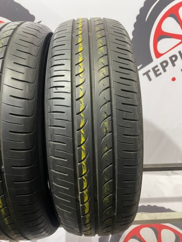 Yokohama BluEarth AE01 R16 215/60