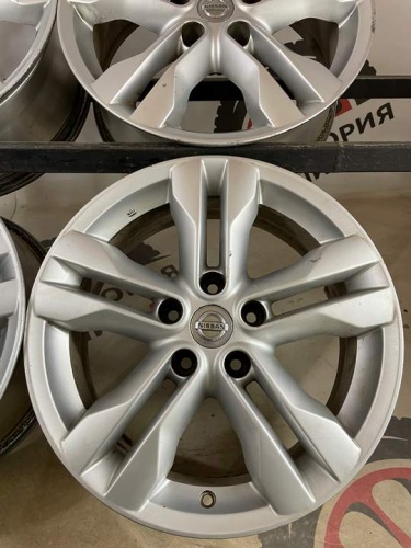 Литье Nissan ORIG R17 5х114,3/60,1/ЕТ45/J7
