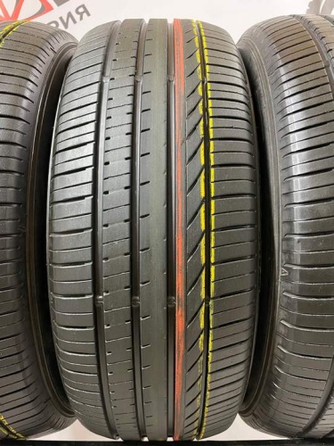 Goodyear EfficientGrip Comfort R16 215/60.