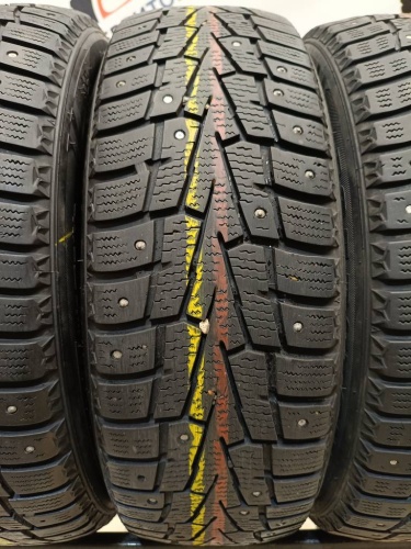 Roadstone Winter Guard WinSpike 185/60/14