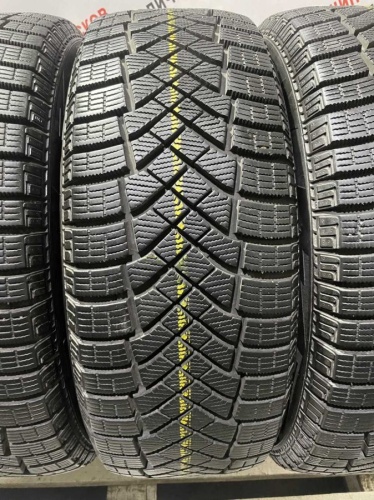 Pirelli Ice Zero SUV R16 205/55