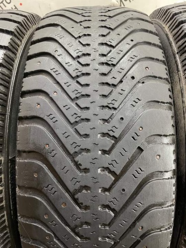 Goodyear ultra grip 500 R16 215/65