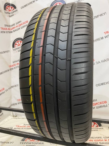 Vredestein Ultrac Satin R17	225/45