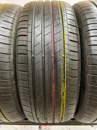 Goodyear EfficientGrip Performance R17 215/55 94V