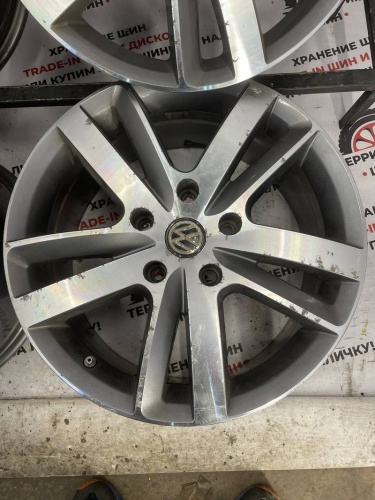 Литые VW не ориг   R18  5x130 цо71.5 et56 8j