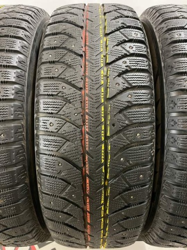 Bridgestone Ice Cruser 7000 R17 235/65