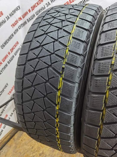 Bridgestone Blizzak DM-V2 R18 265/60