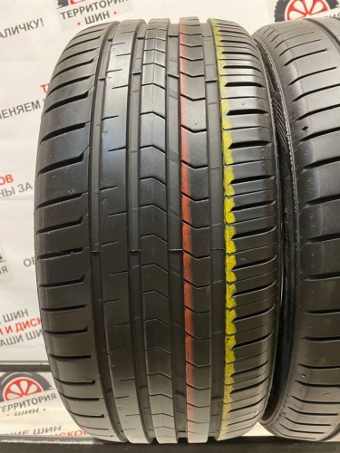 Vredestein  Ultrac Satin  R18  225/40