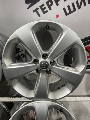 Диски Литые R18 5x105 et38 56.6 7j