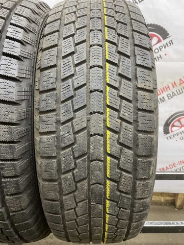 Hankook nordik iz R17 235/60 102T