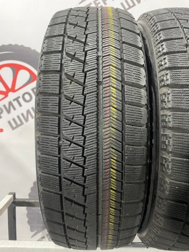 Bridgestone Blizzak VRX R16 205/65