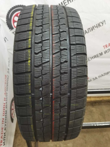 Goodyear UltraGrip Ice Navi Zea 2 215/45 R17 87Q