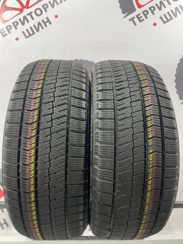 Bridgestone Blizzak VRX2 R17 215/50