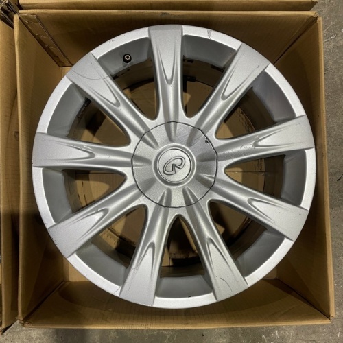 Диски литые Infinity R18 5x114.3 ET40 73.1 8j
