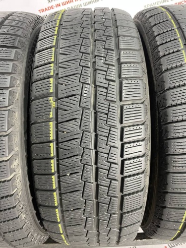 Kapsen SnowShoes AW33  R16 205/55