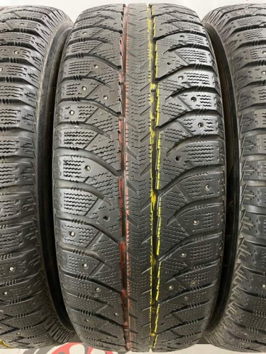 Bridgestone Ice Cruser 7000 R17 235/65