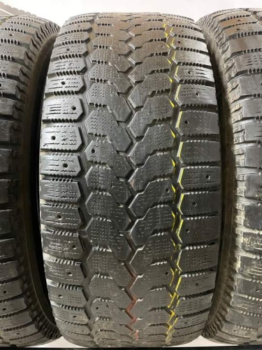 Yokohama F700z R18 265/60.