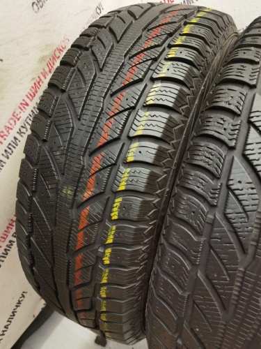 Cooper Weather-Master WSC R17	235/65