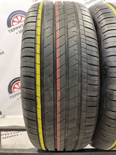 Goodyear EfficientGrip R17 215/55