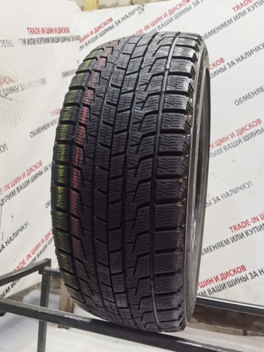 Bridgestone Blizzak REVO1 R17	215/45