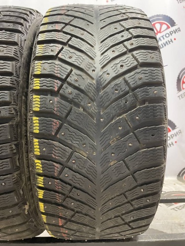 Michelin X-Ice North 4 R 18	235/40