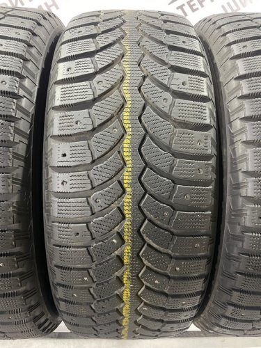 Bridgestone Blizzak Spike-01 R17 235/60